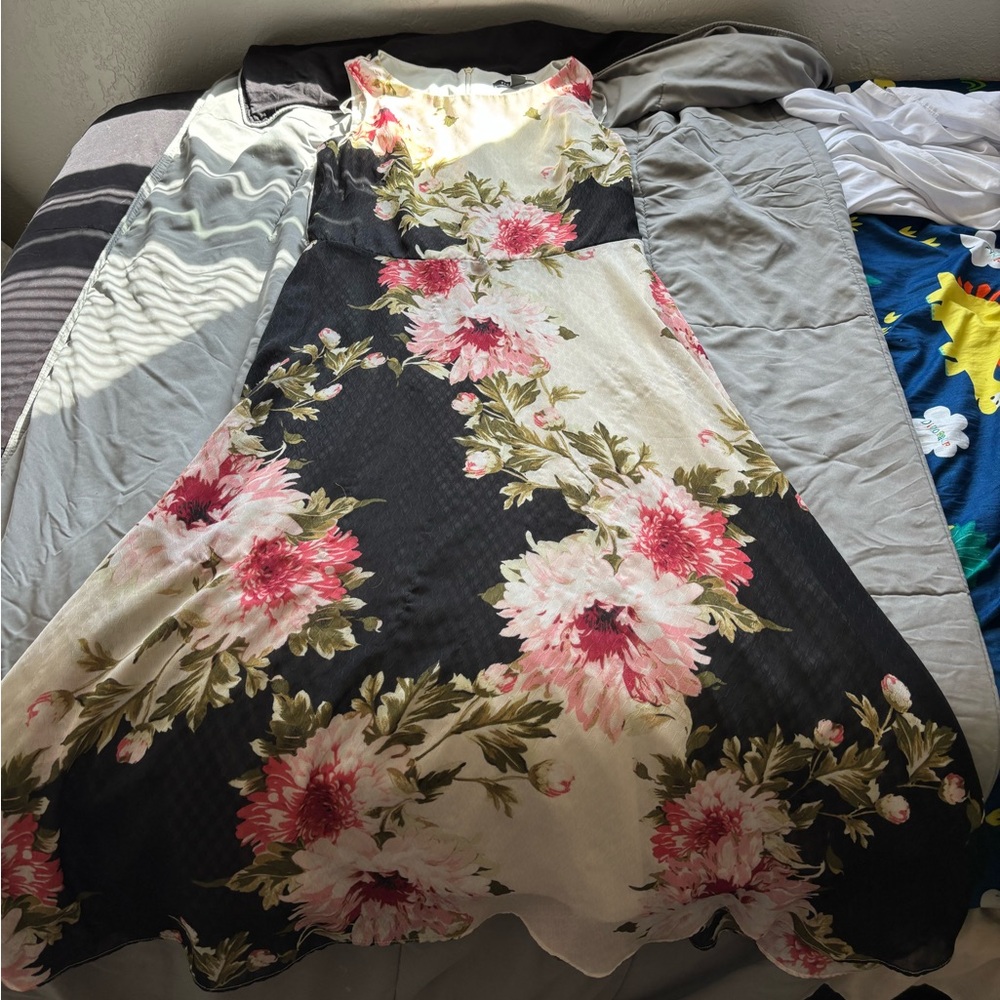 Floral Maxi Dress in Black and Pink